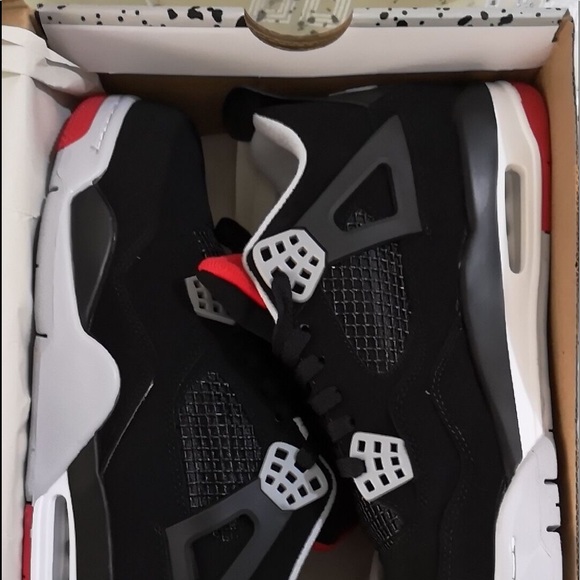 Jordan 4s
